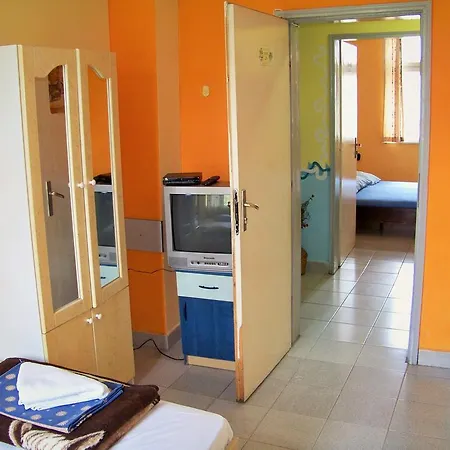 Хостел йо хо