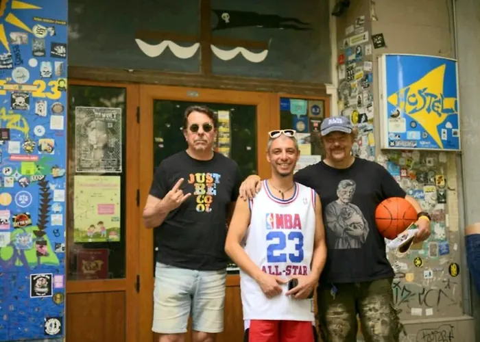 哟嗬旅舍 瓦爾納